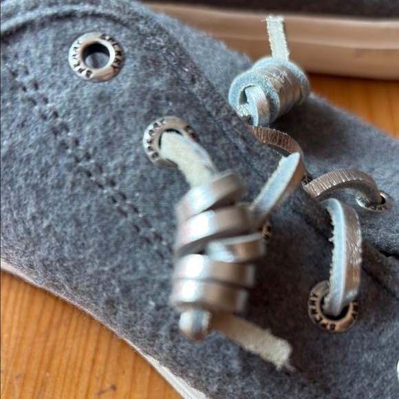 Sperry Gray Women's lace up Flats - Picture 11 of 11